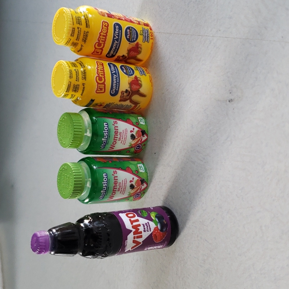 Mini brands series 4